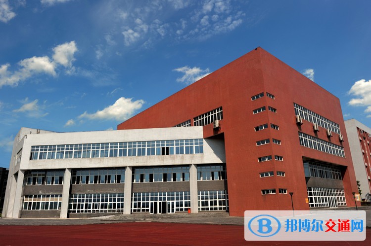 重庆公共运输职业学院是几专