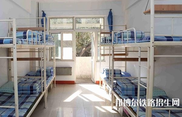 重庆公共交通铁路技工学校宿舍条件