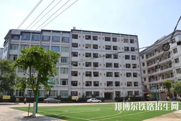 重庆光华女子铁路职业中等专业学校宿舍条件